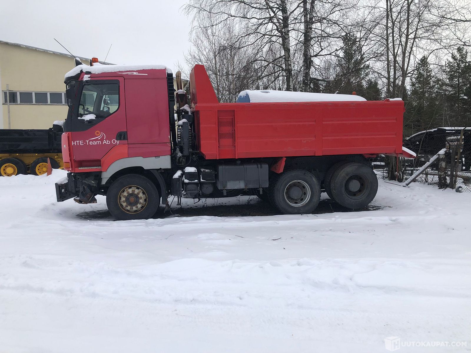 Sisu e14 6x4 530 hv akseli väli 345 2001 Akaa Huutokaupat