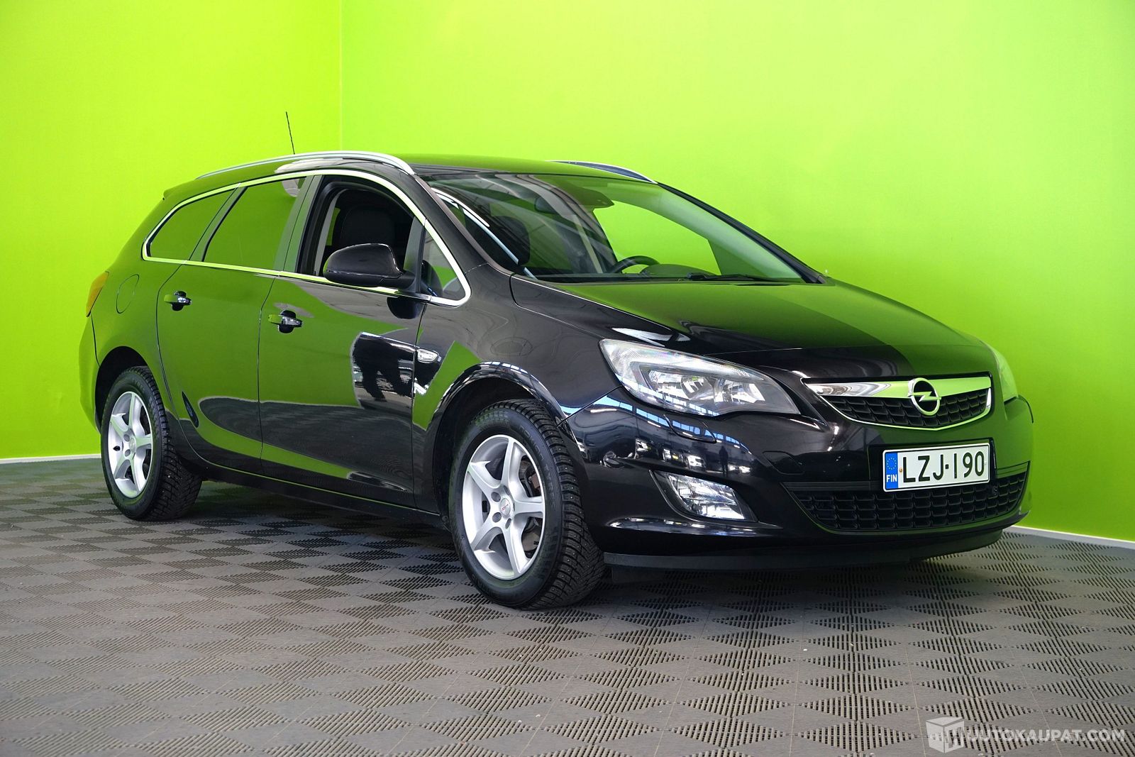 Opel Astra 2011 Kaarina Huutokaupat