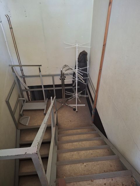 Image 10/13