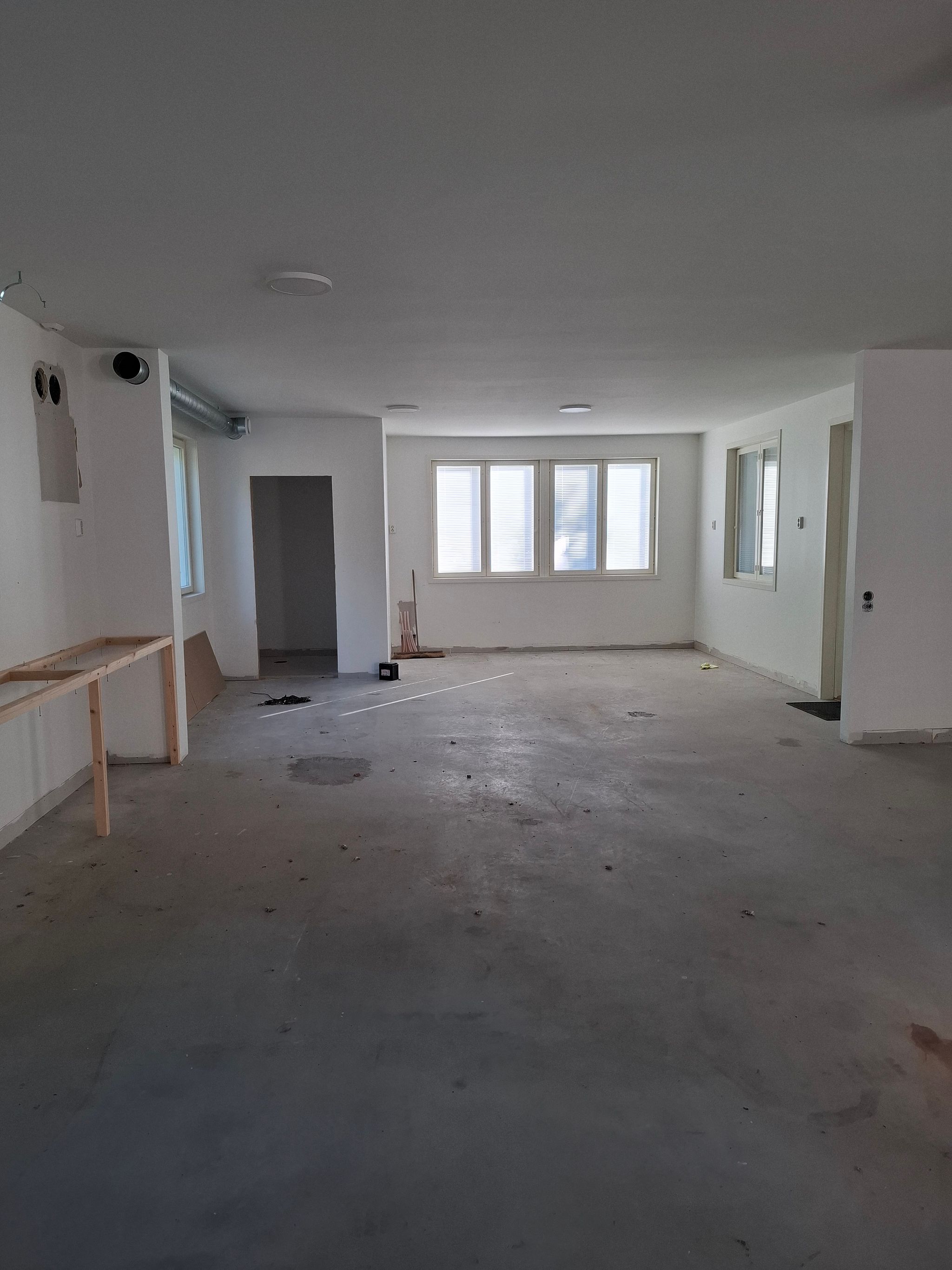 Image 10/26