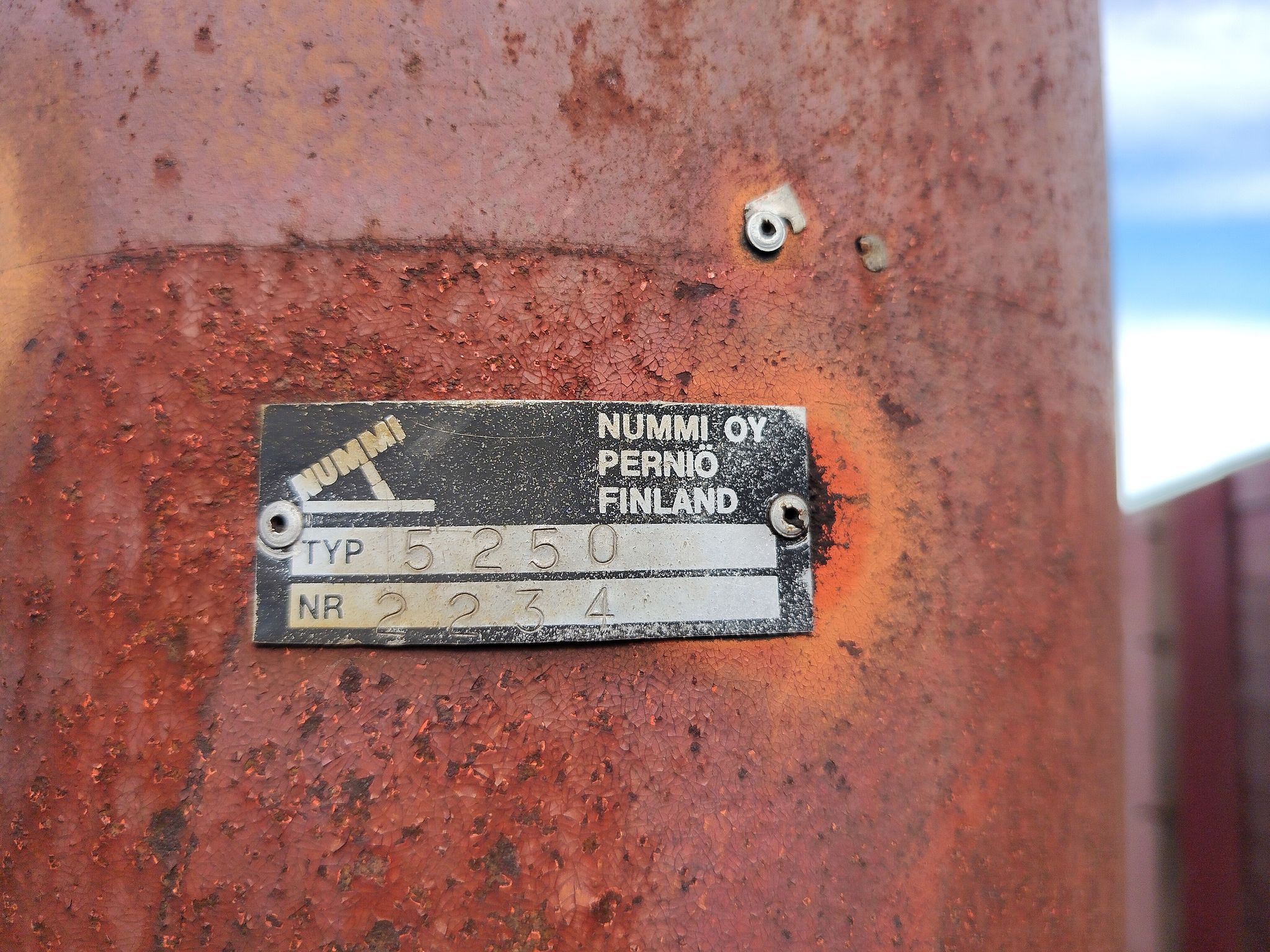 Image 8/18