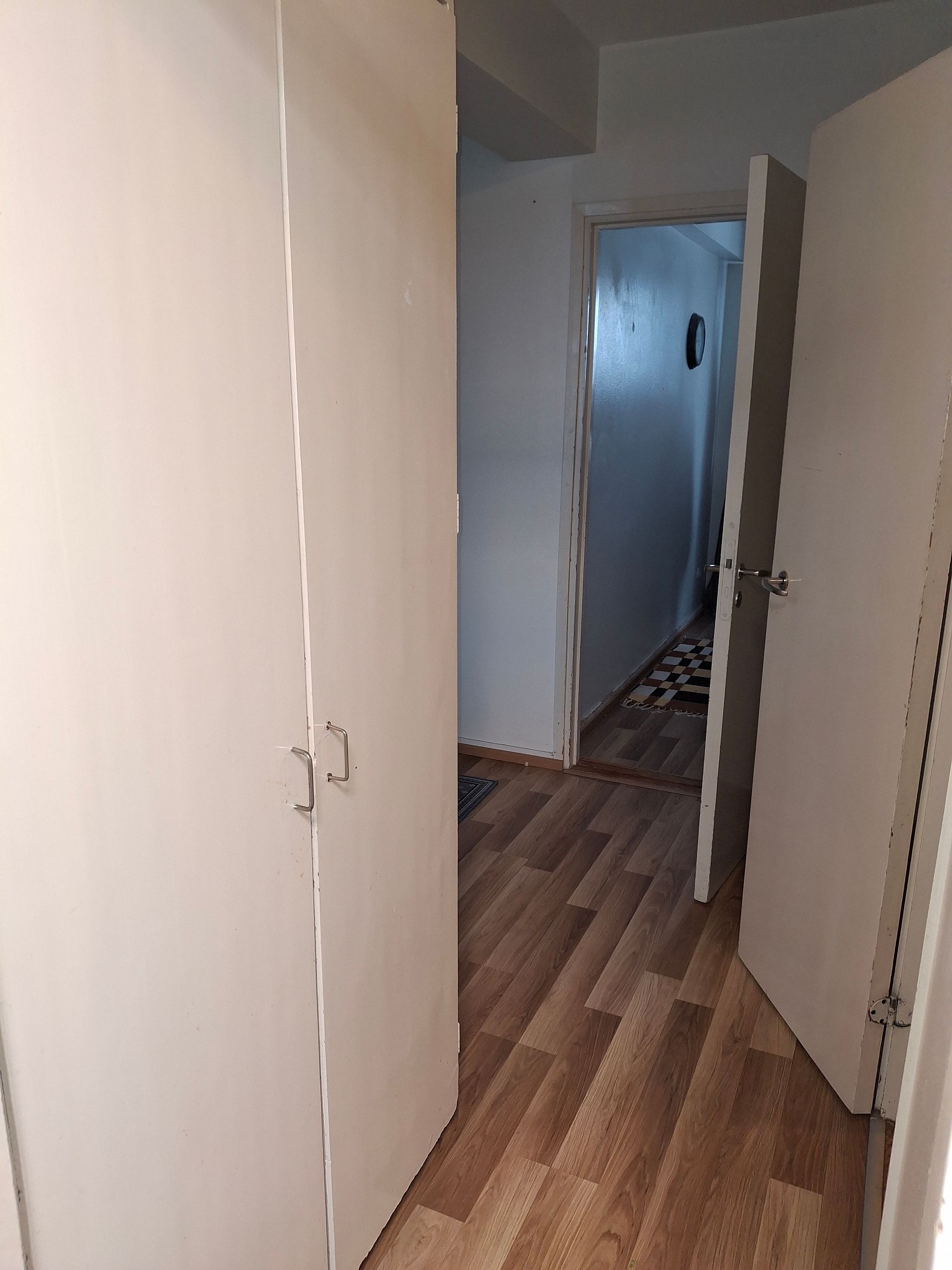 Image 8/17
