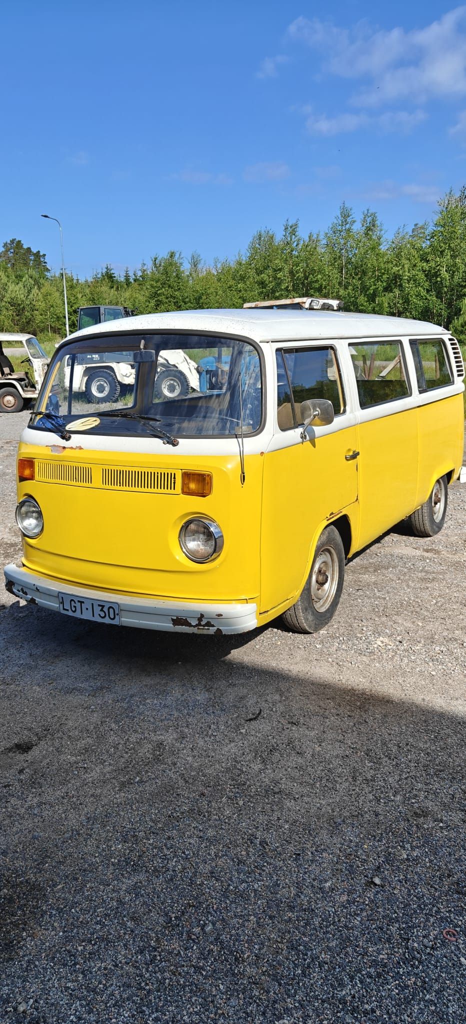 Image 1/8