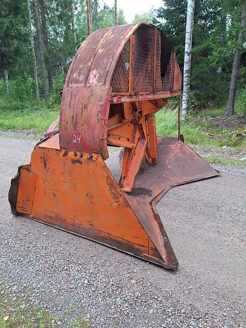 Image 4/9