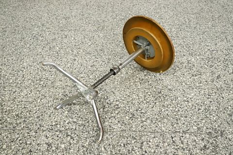 Image 6/10
