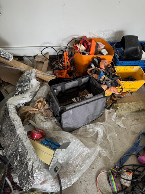 Image 29/46