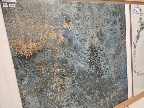 Image 10/25