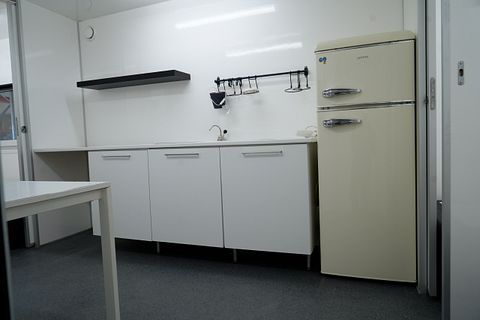 Image 9/17