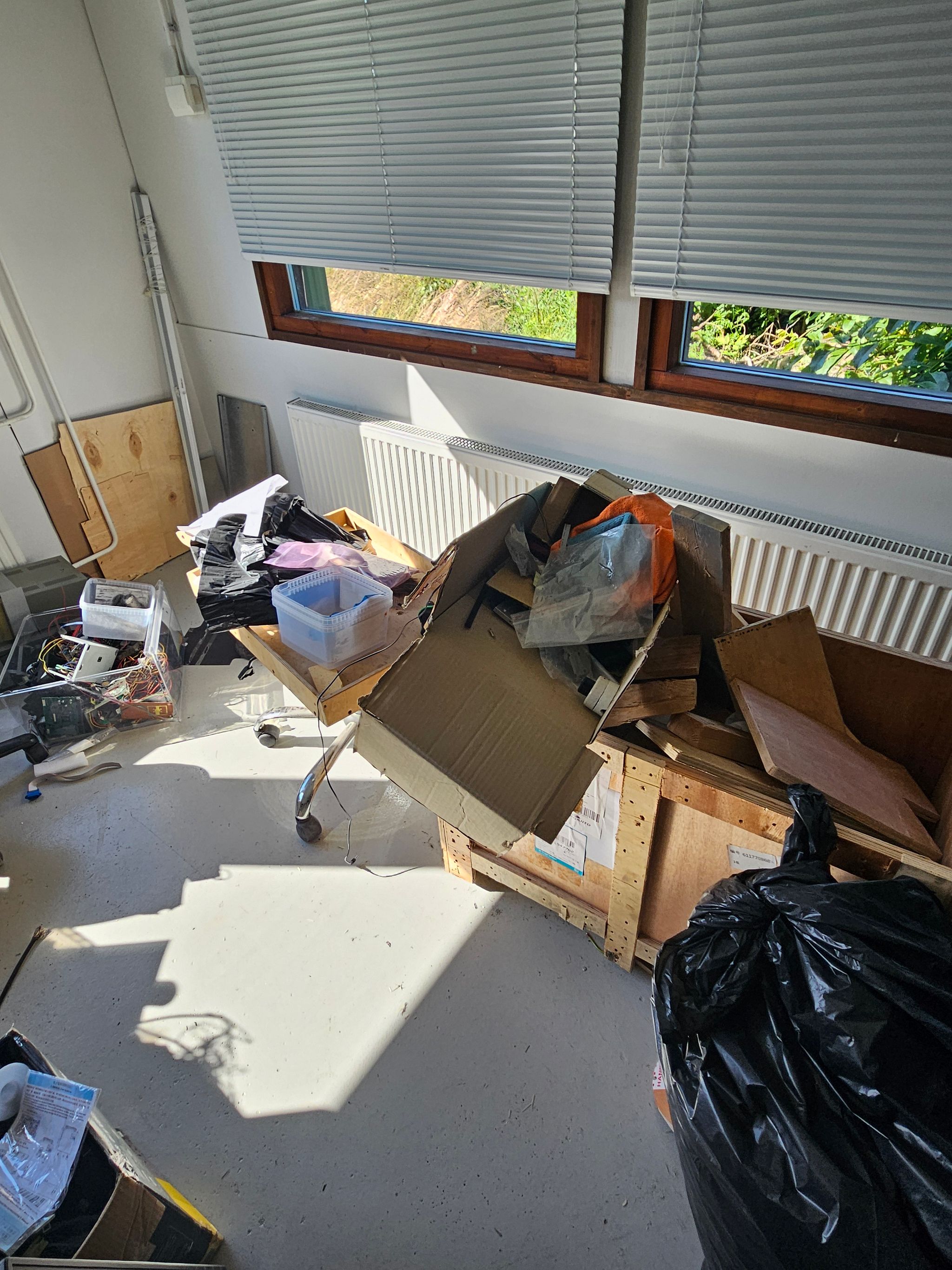 Image 23/40
