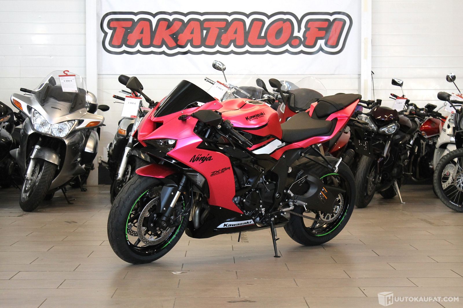 HYKE、s Kawasaki ZX-6R MY25 Chrome pink satin Takatalo Special