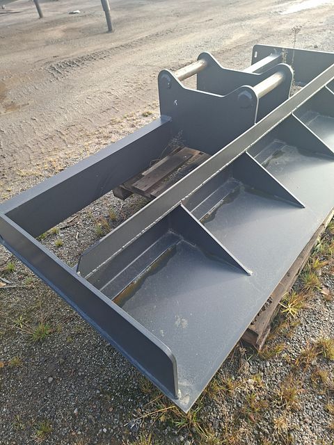 Image 1/5