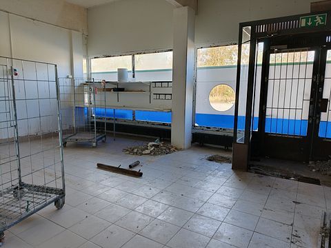 Image 15/39