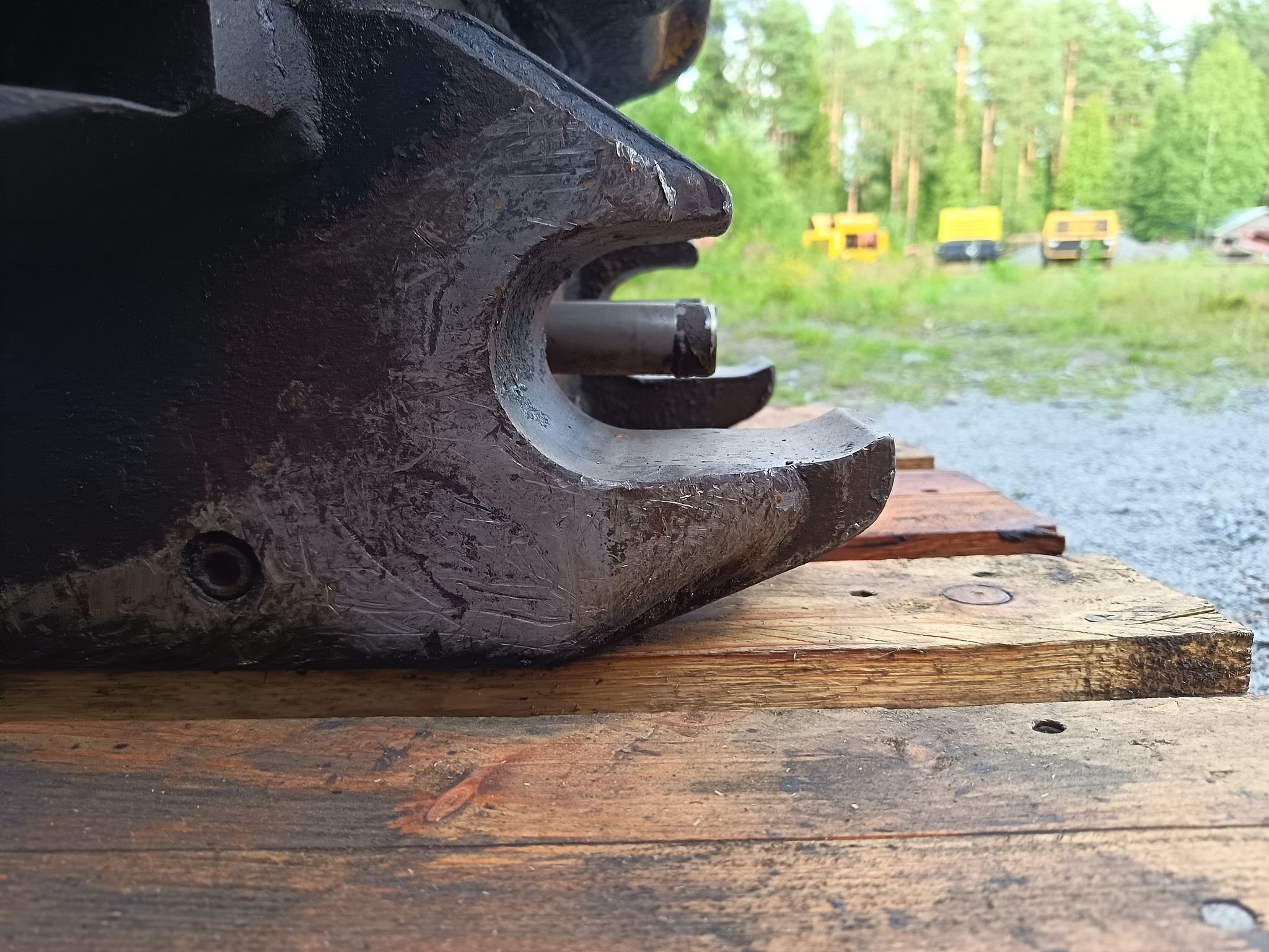 Image 13/23