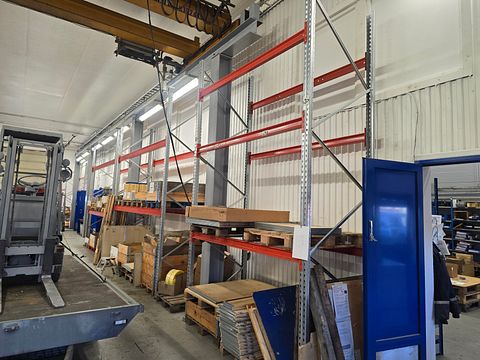 Image 1/10