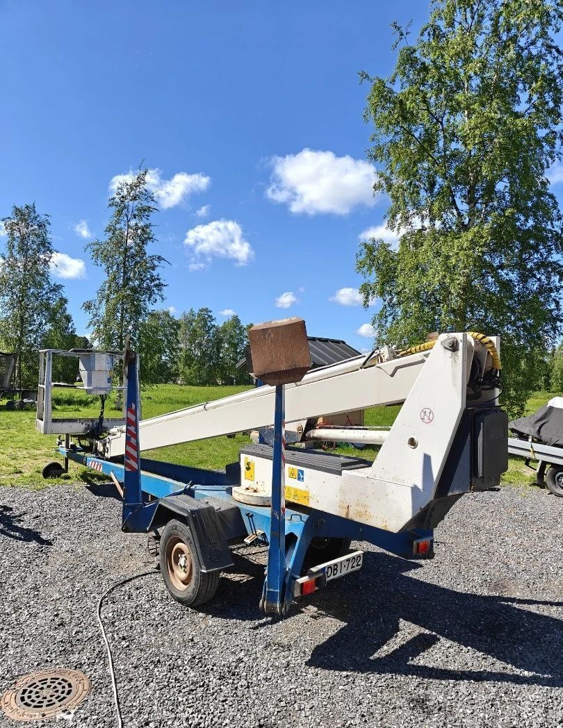 Image 3/11
