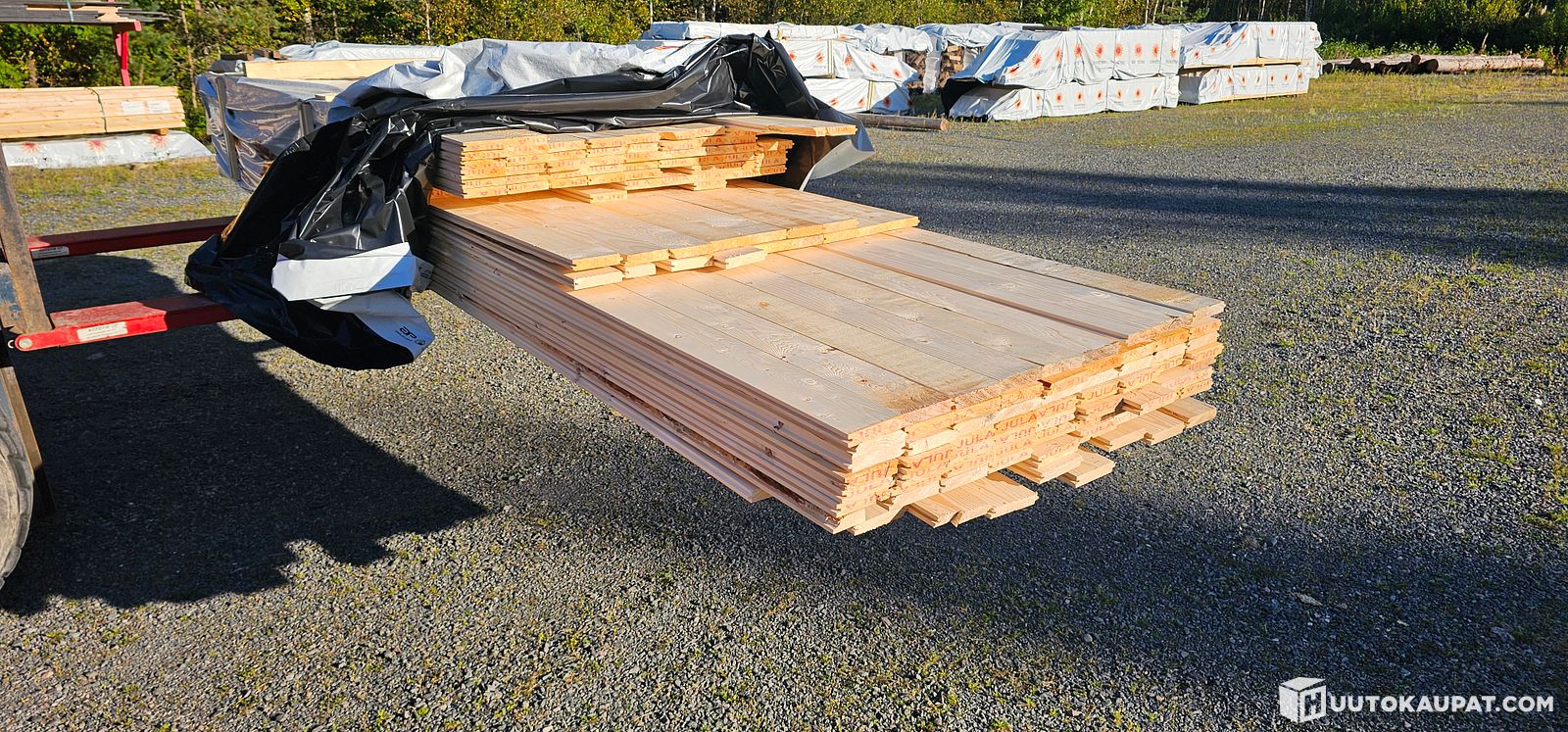 n.70m2 587jm Raakaponttilauta 24x121 RPL puuvalmis
