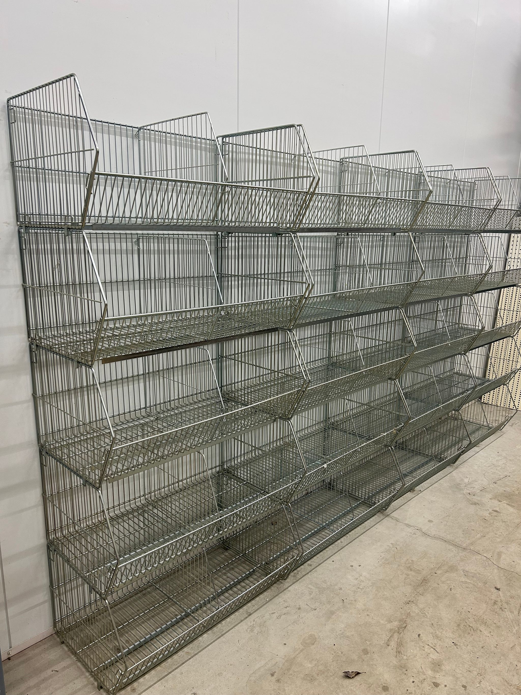 Image 2/6