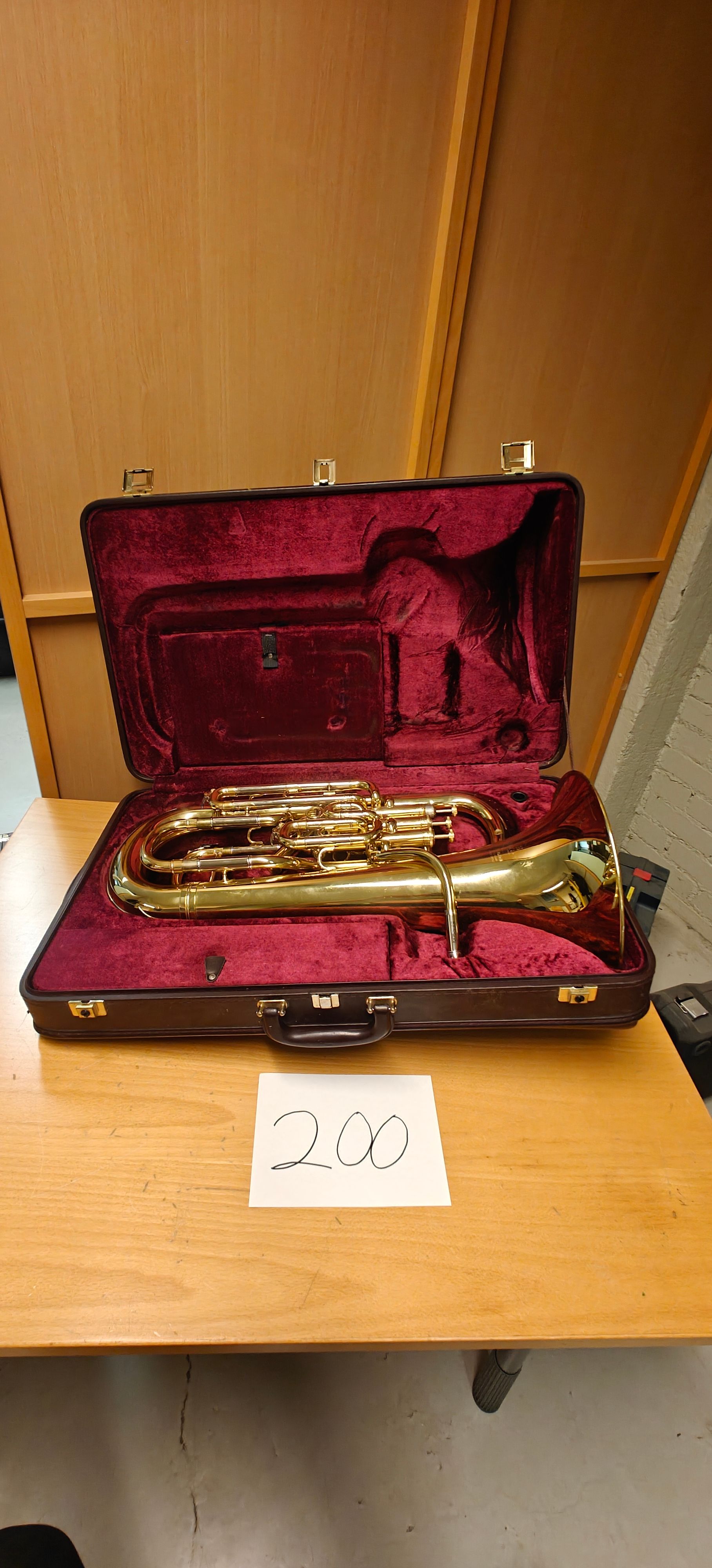 Image 1/18