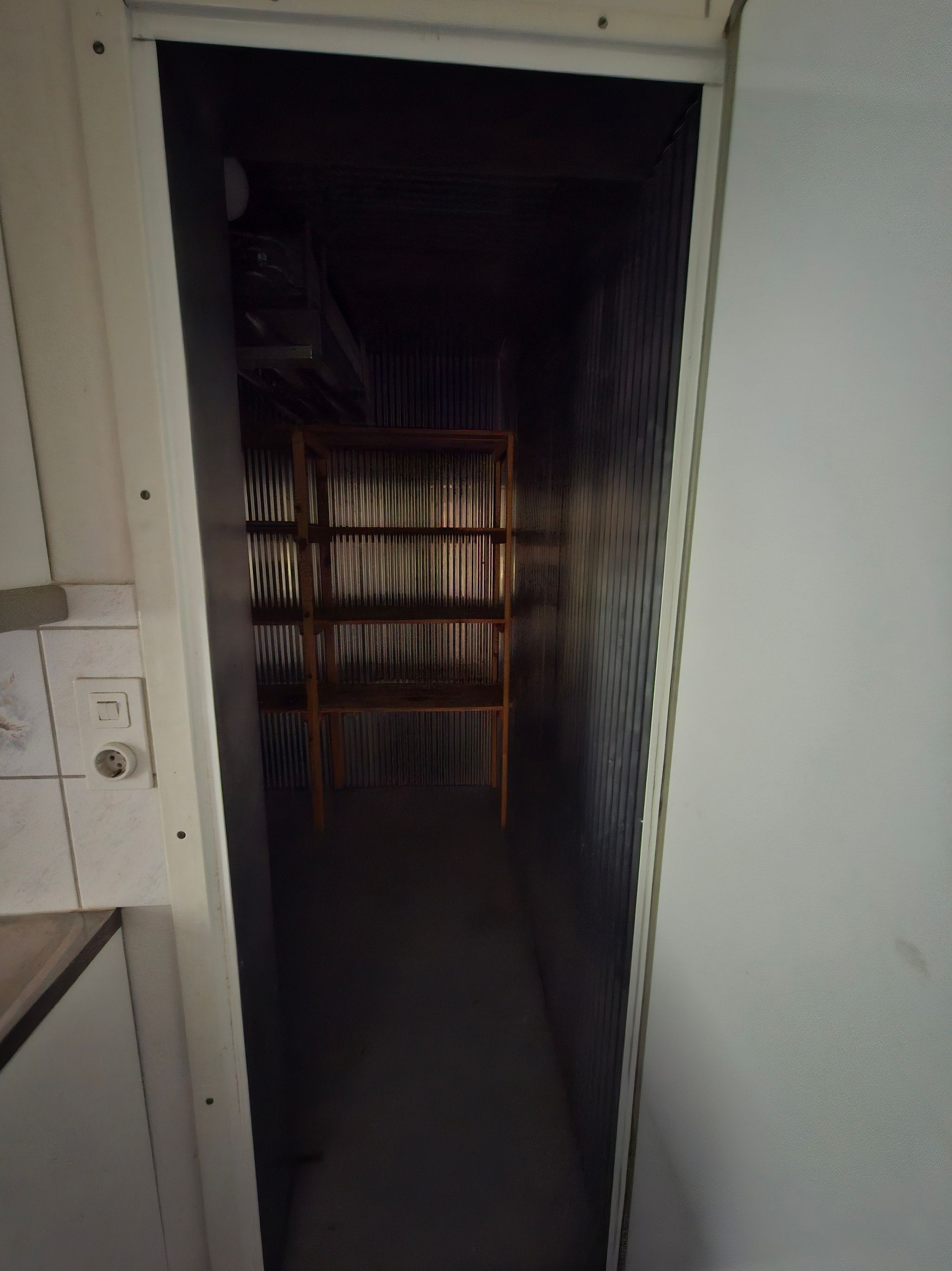 Image 30/46