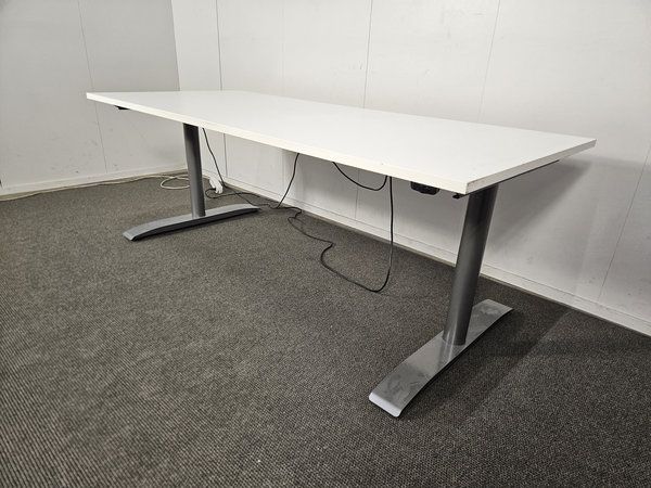 Image 7/8