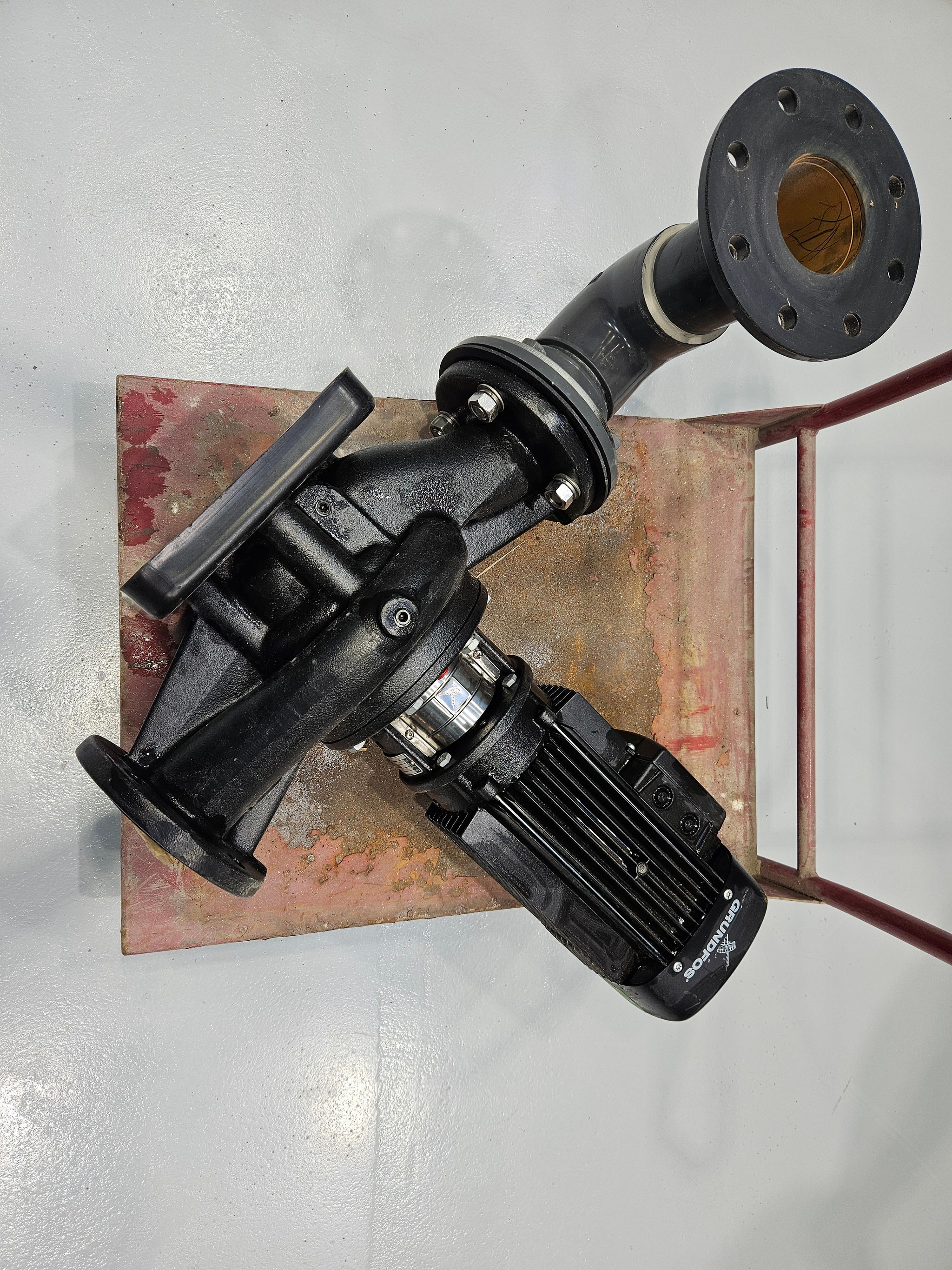 Image 2/6