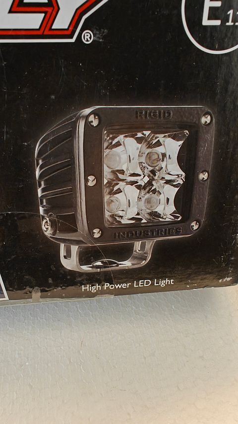 Image 2/4