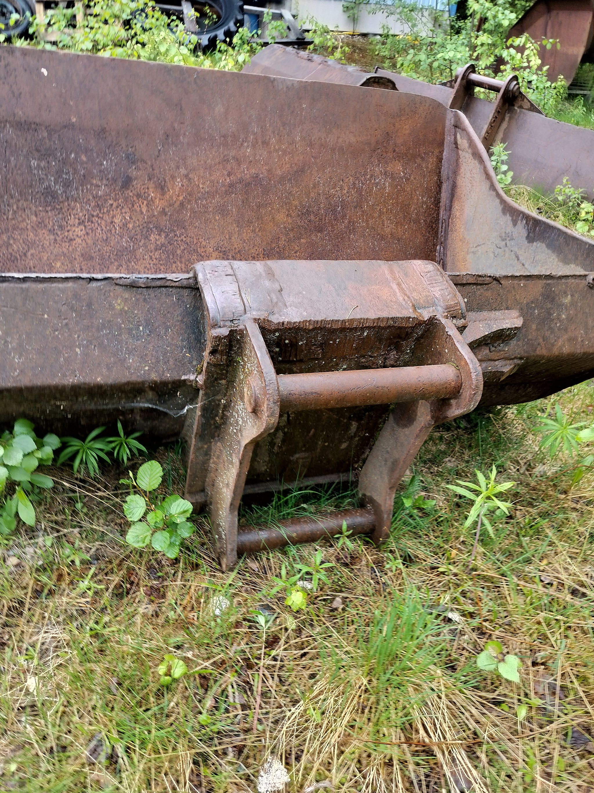 Image 4/6