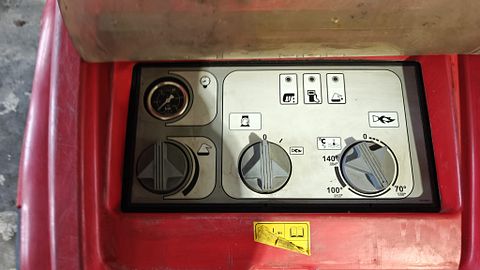 Image 5/7