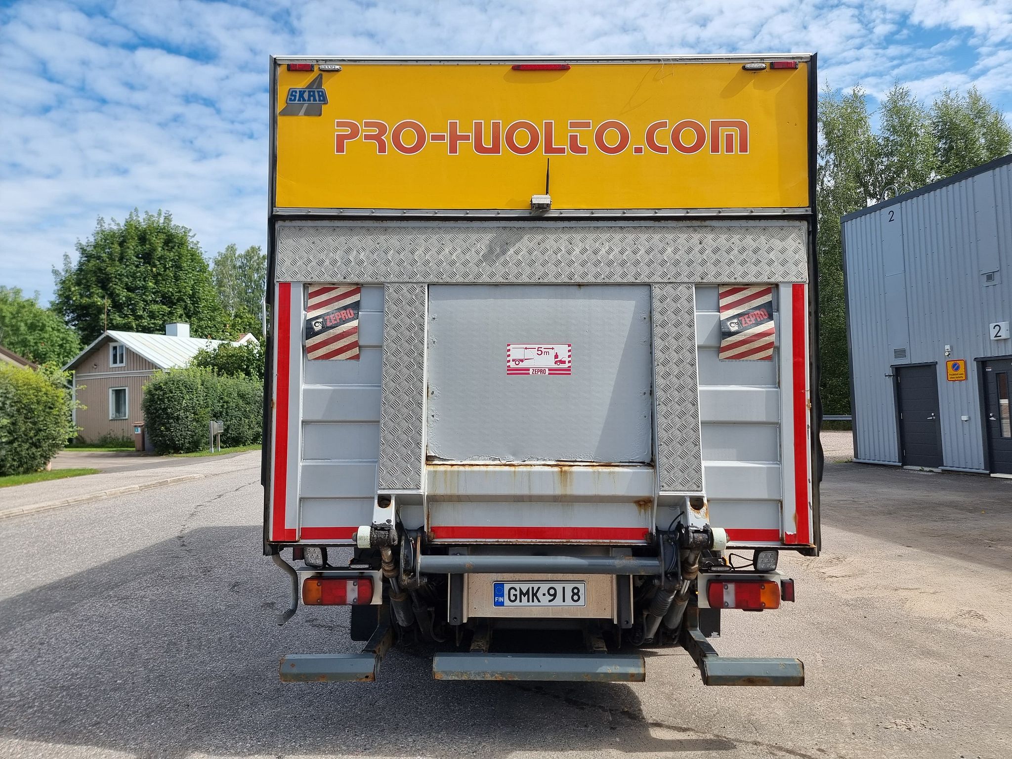 Image 6/19