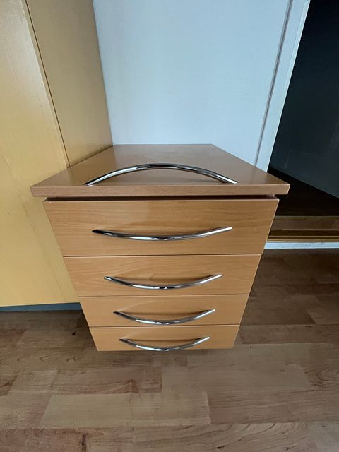 Image 1/3