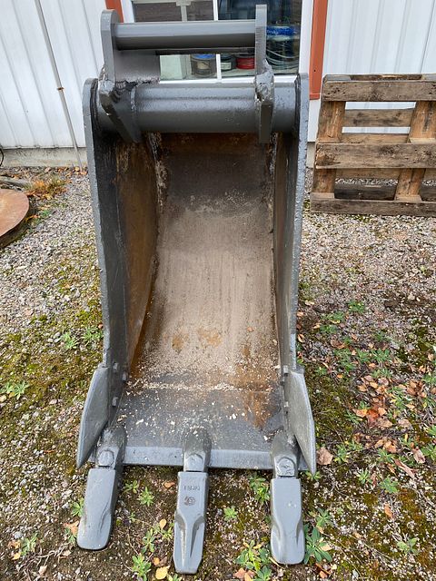 Image 3/4