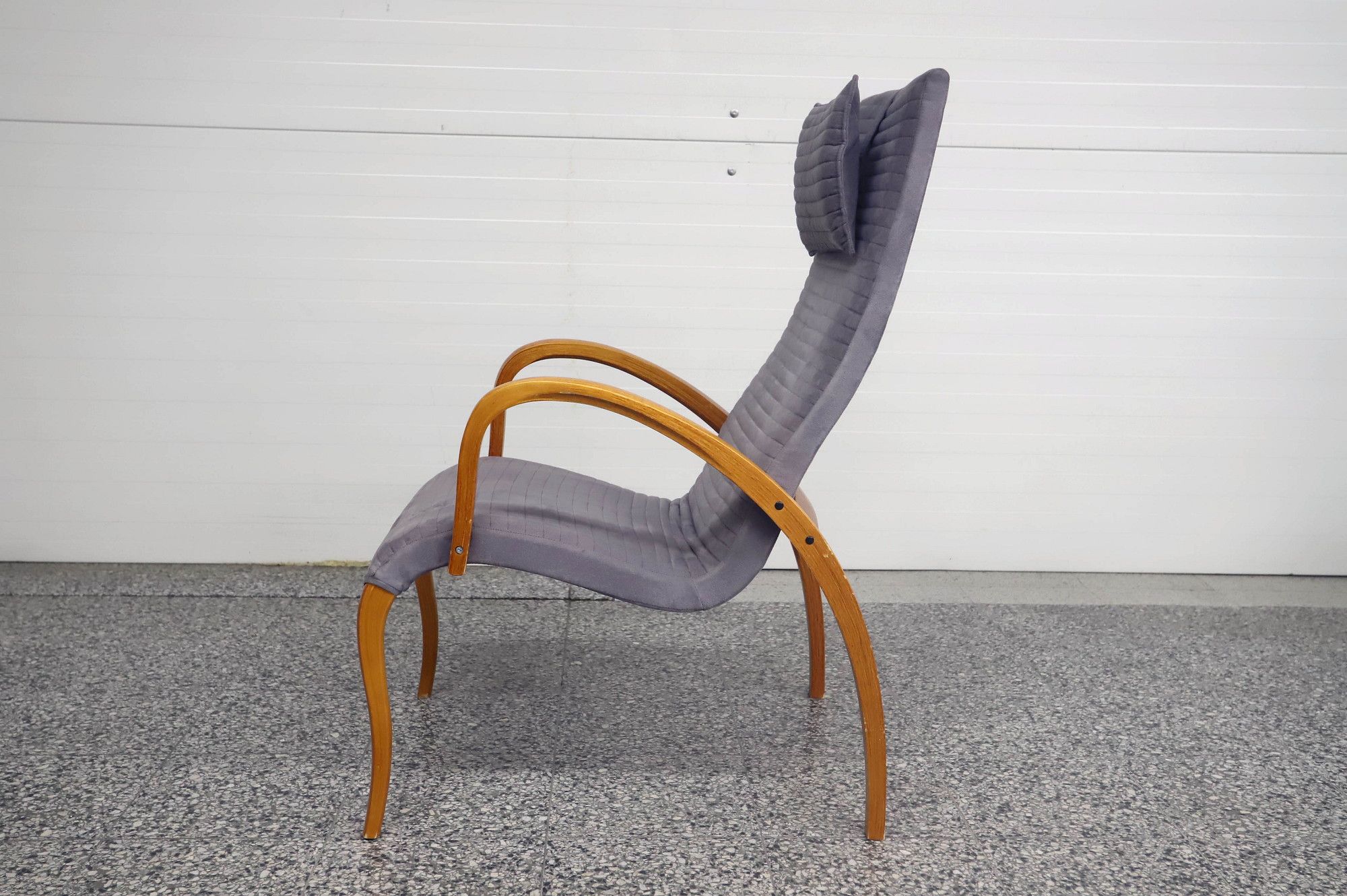 Image 4/18