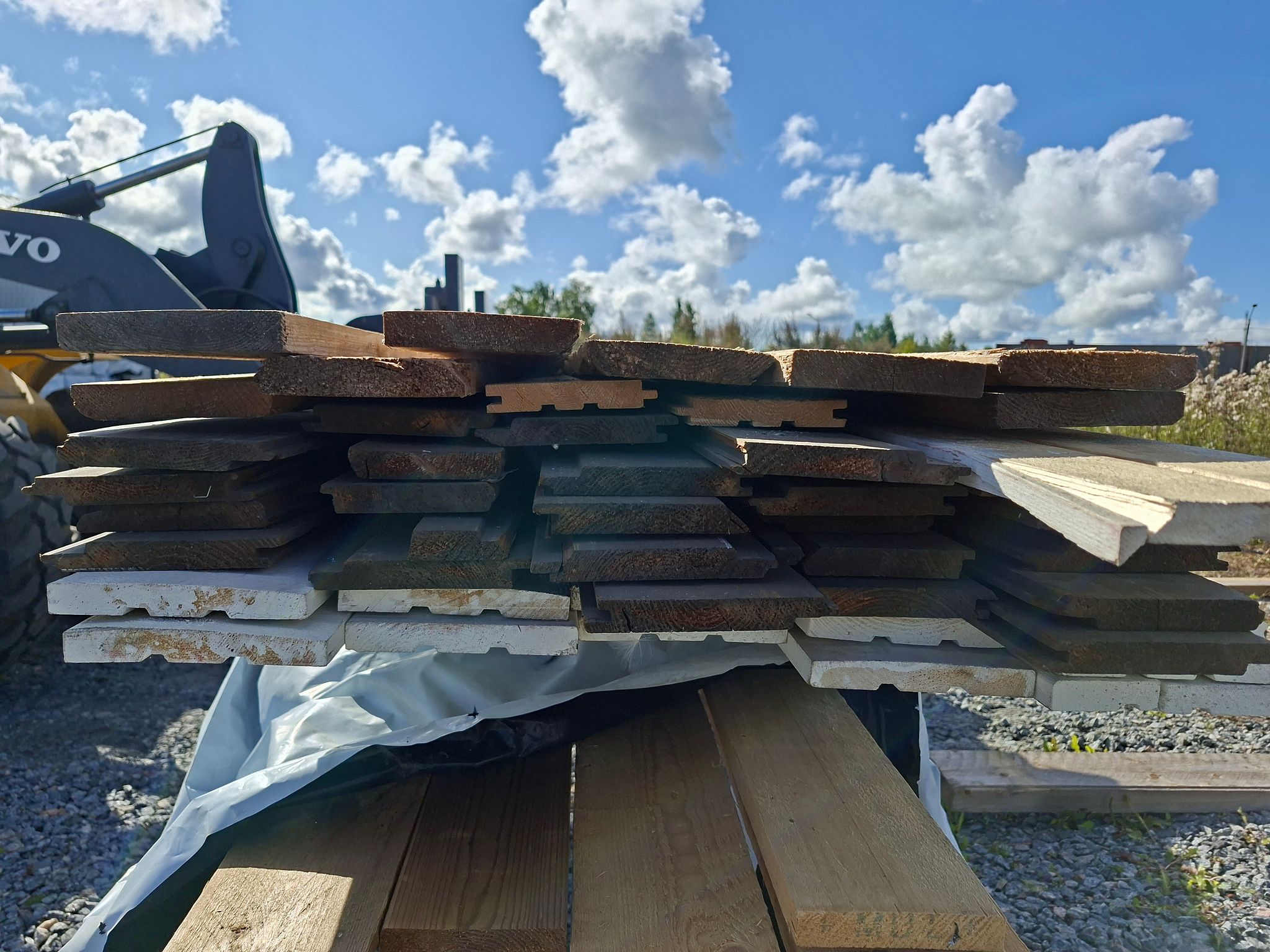 Image 8/18