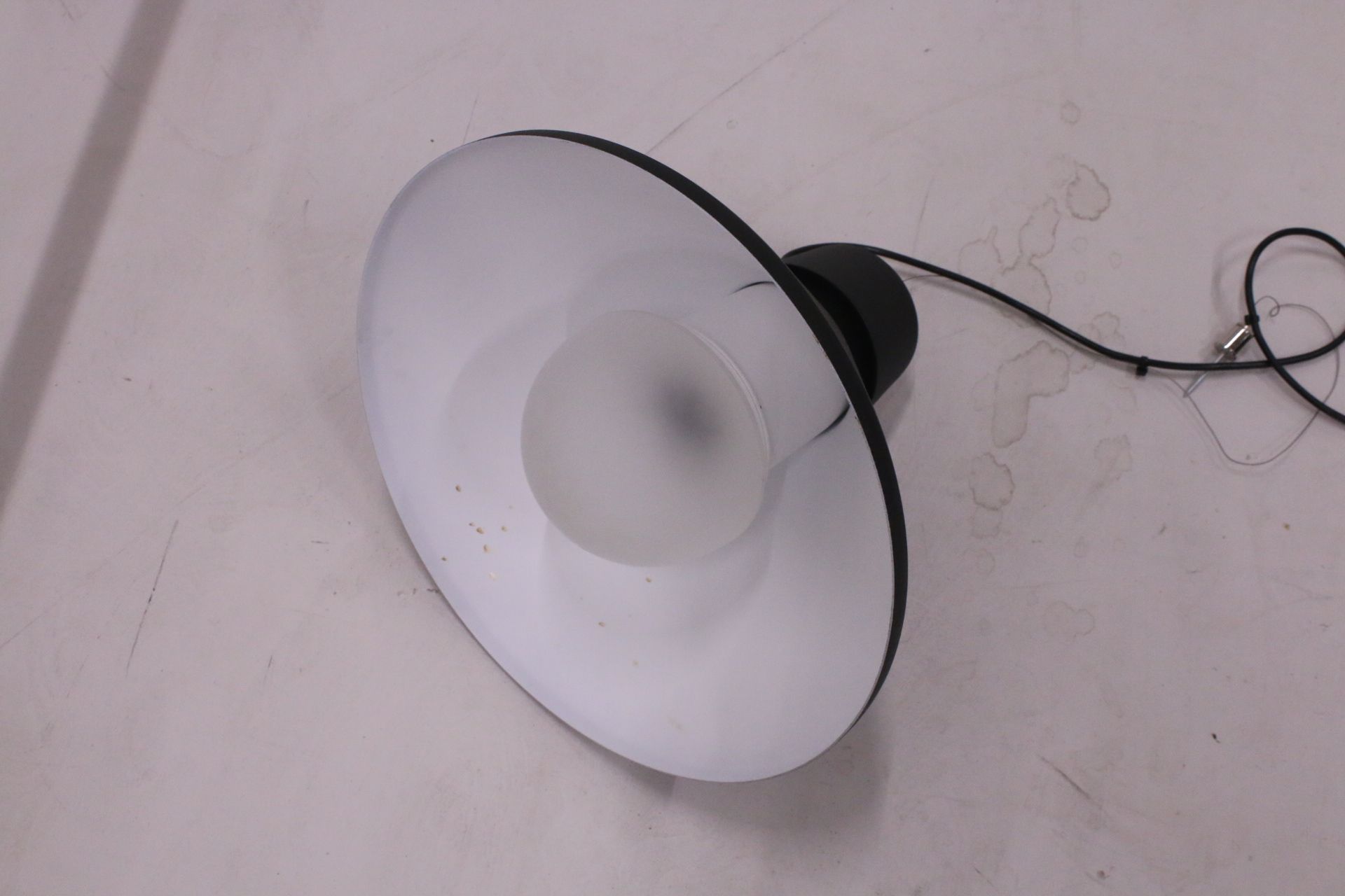 Image 8/8