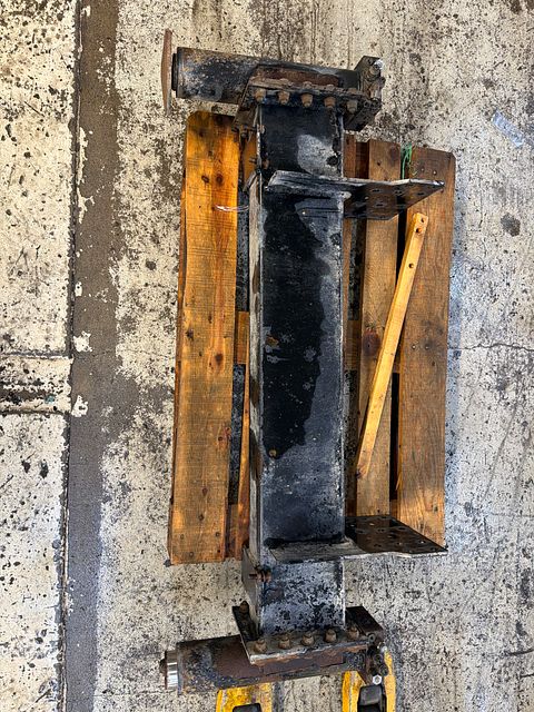 Image 1/6