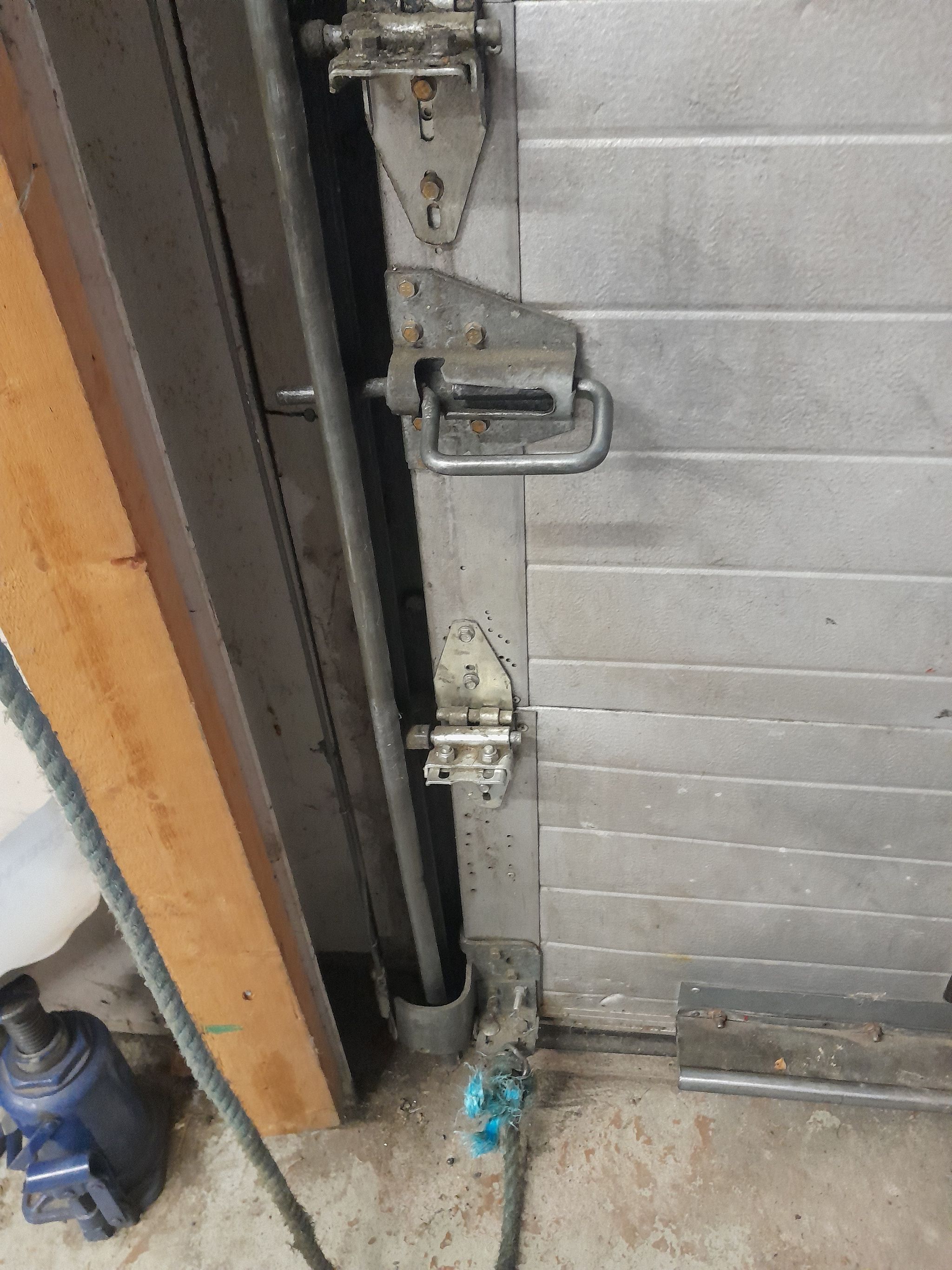 Image 6/8