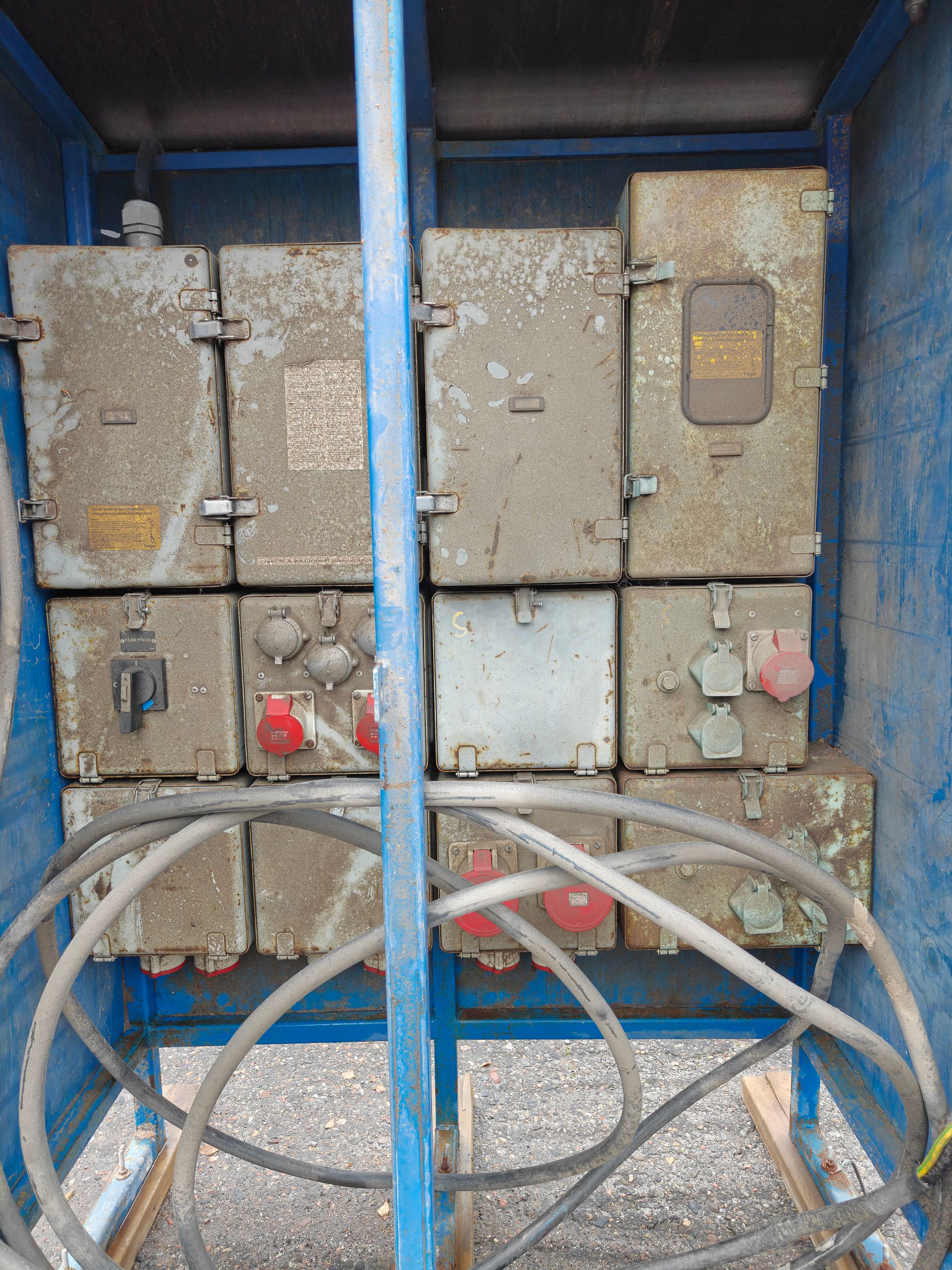 Image 4/4