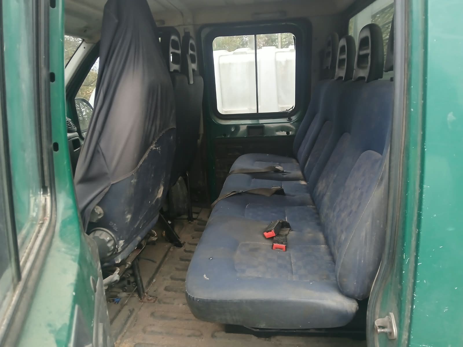 Image 6/10