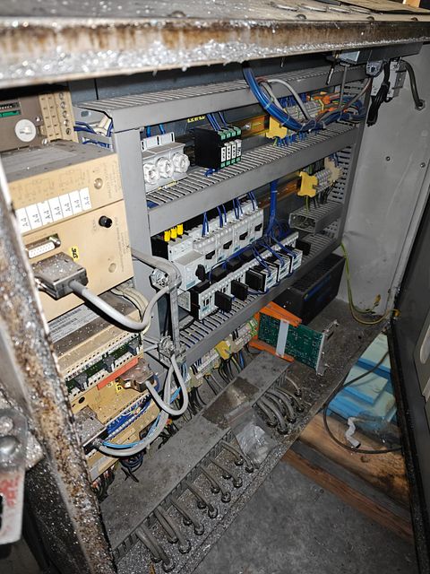 Image 5/8