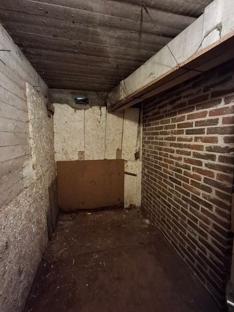 Image 22/27
