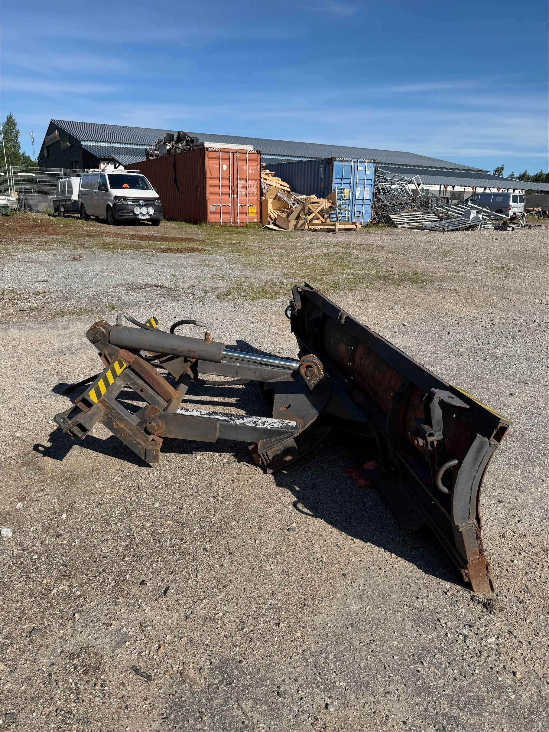 Image 3/4