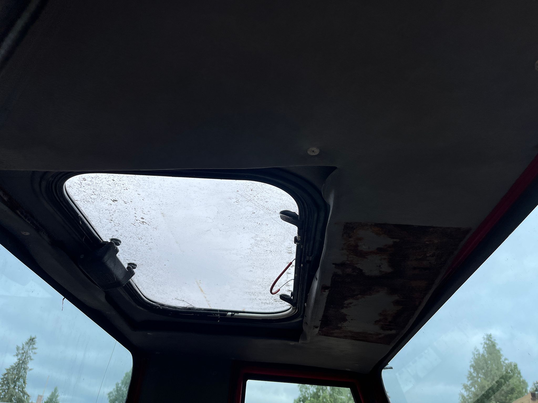 Image 6/8