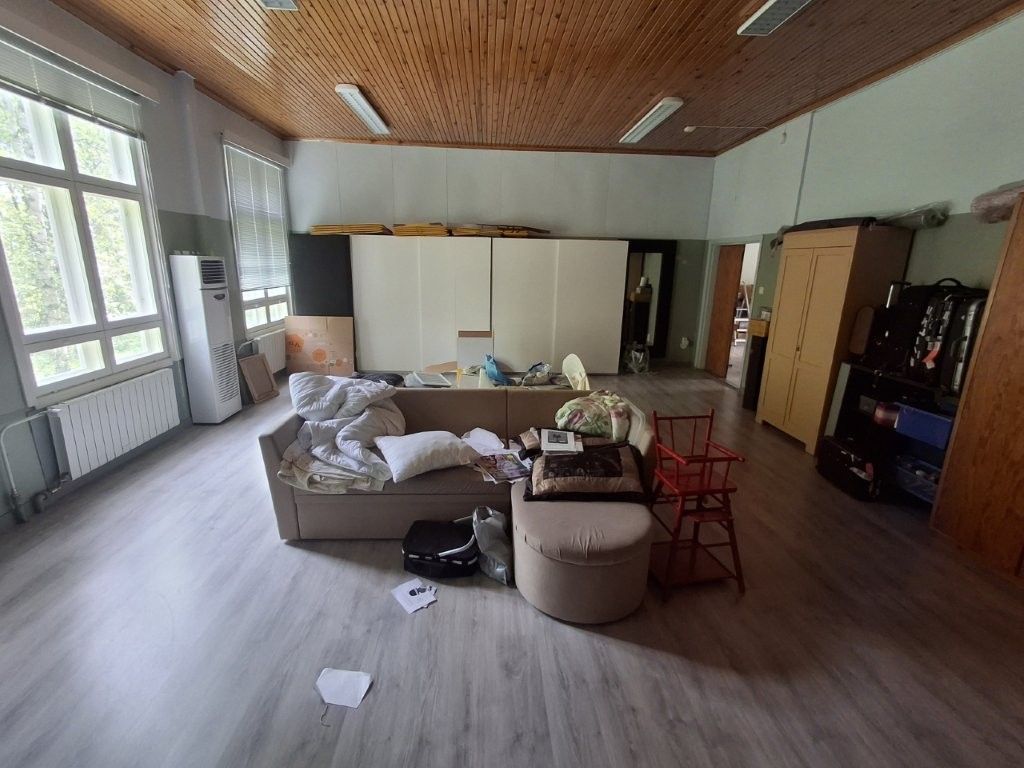 Image 25/85