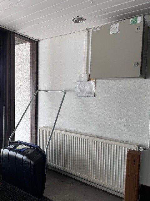 Image 23/30