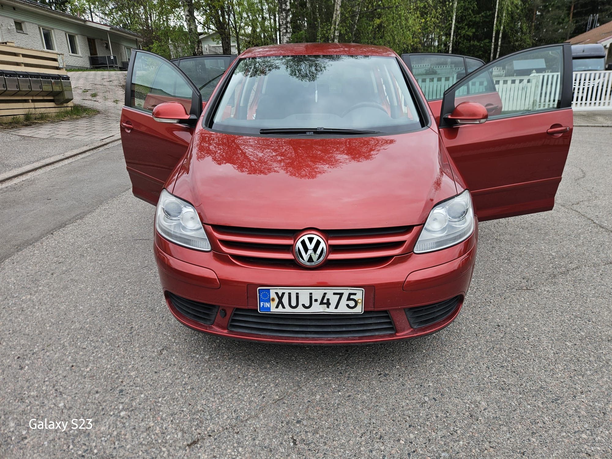 Image 2/16