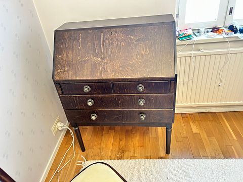 Image 2/19