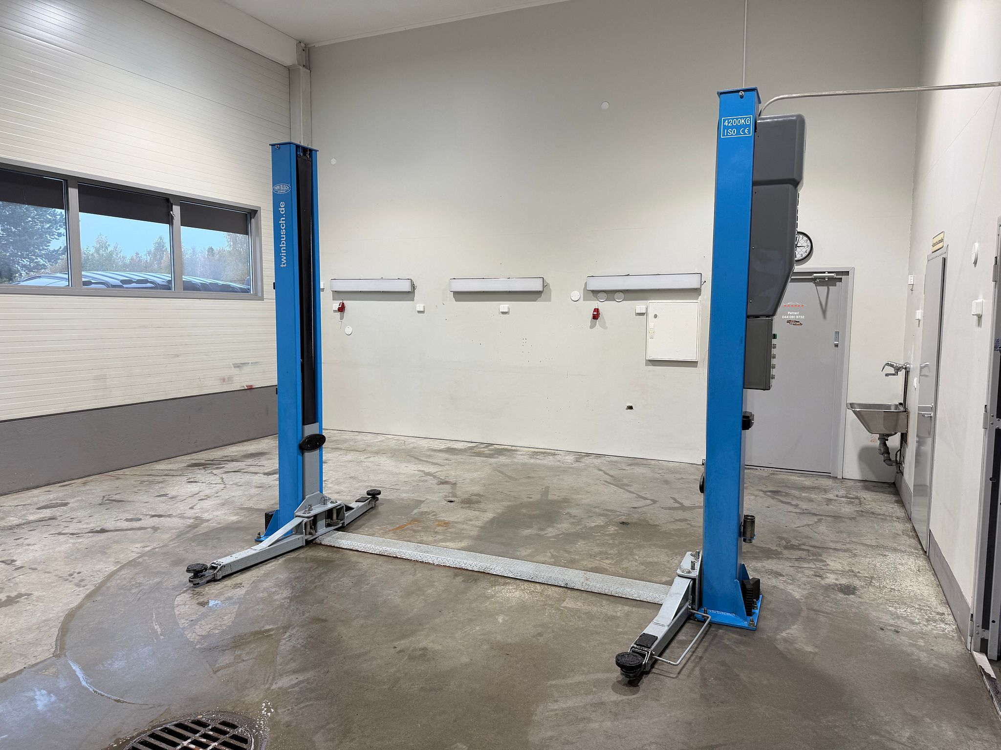 Image 1/16