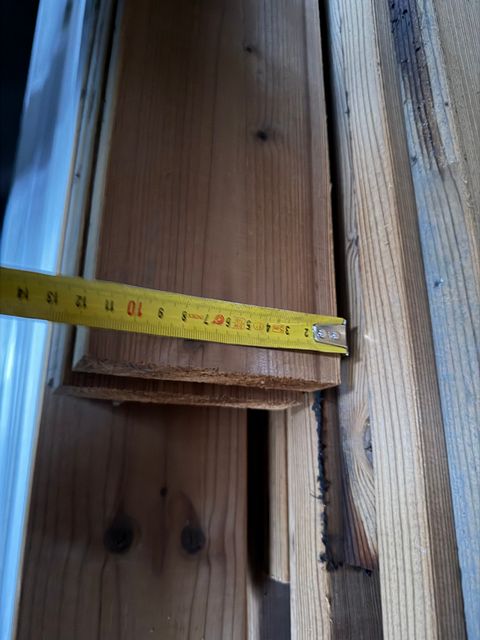 Image 4/8