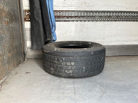 Image 11/31