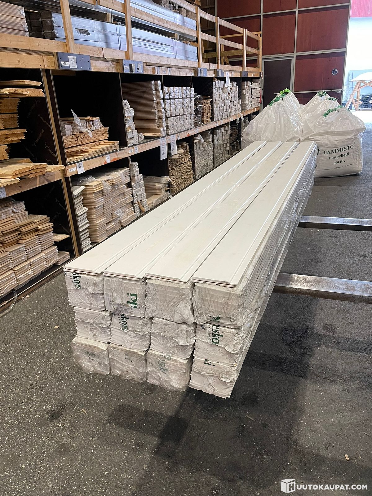Maalattu valkoinen mäntypaneeli STP 14x120 II-Laatu, Eura | Huutokaupat.com